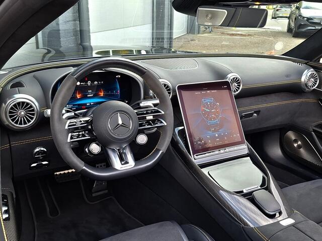 Mercedes-Benz SL-KLASSE Roadster AMG 63 4MATIC+ | AMG Carbon | AMG Nightpakket II | Burmester High-End 3D | Rijassistentiepakket | 360°Camera | Head-up display