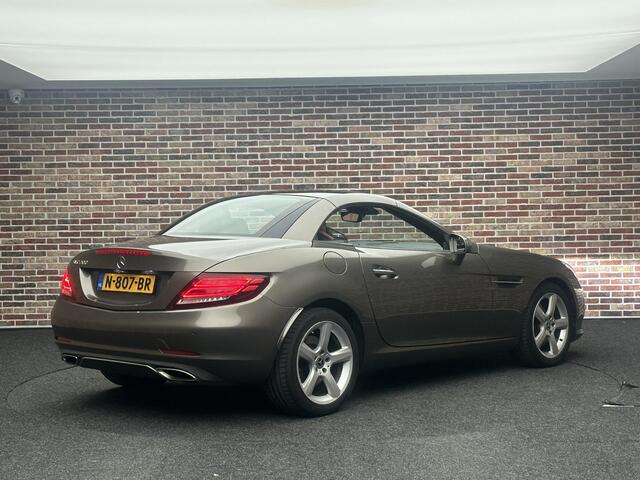 Mercedes-Benz SLC-KLASSE 200 RedArt Edition