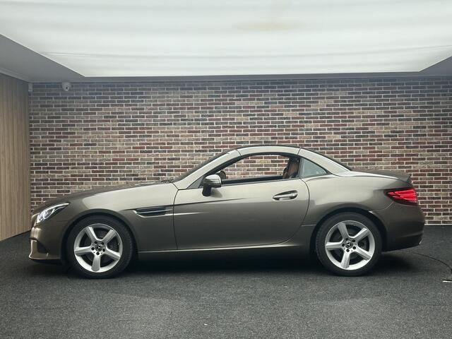 Mercedes-Benz SLC-KLASSE 200 RedArt Edition