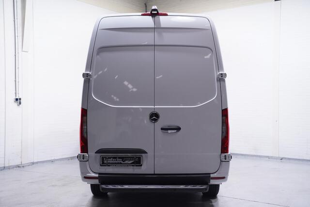 Mercedes-Benz SPRINTER 315 CDI 150 pk L3H2 Black&White Edition Navi, 360 Camera, AMG Grille, 18" LMV, Sidebars, Zonneklep, 3-Zits