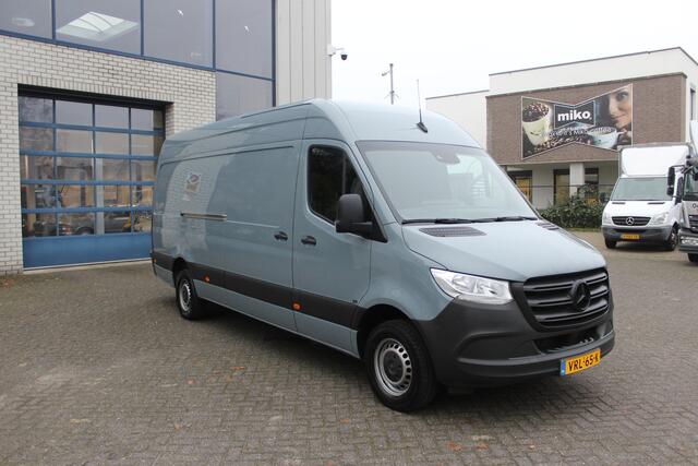 Mercedes-Benz SPRINTER 317 CDI L3H2 3500kg trekhaak, MBUX met navigatie en camera, Geveerde stoel