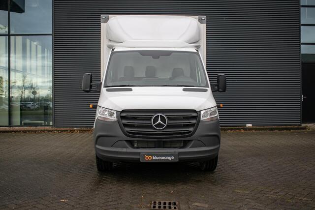 Mercedes-Benz SPRINTER Bakwagen 319 1.9 CDI L3 190 PK Automaat Elektrische laadklep, navigatie, MBUX, bijrijdersbank, cruise control