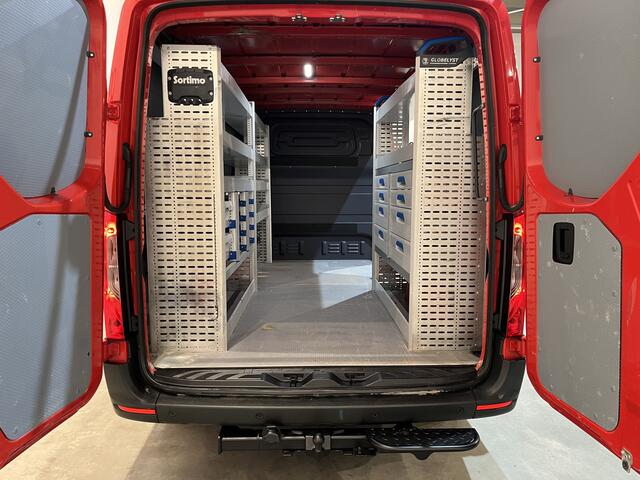 Mercedes-Benz SPRINTER 314 CDI L2H1 RWD Servicebus / Sortimo Inrichting / Euro 6 / Airco / Camera / MBUX / Cruise Control / Trekhaak / CarPlay / Navigatie / Imperiaal / 75.000 KM !!