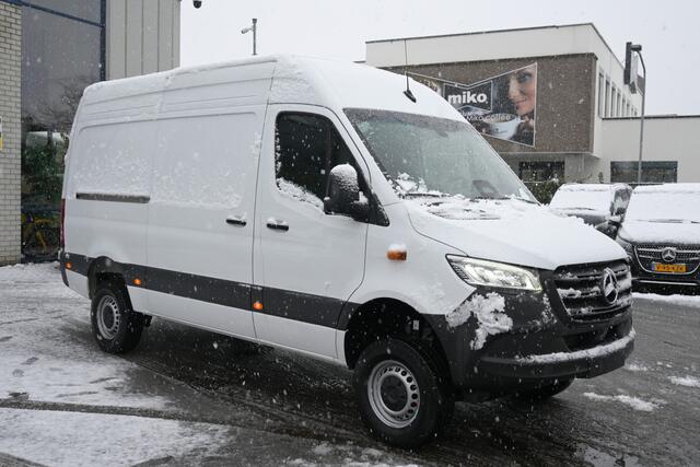 Mercedes-Benz SPRINTER 319 CDI L2H2 Pro 4x4 LED verlichting, Smartphone integratie
