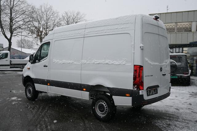 Mercedes-Benz SPRINTER 319 CDI L2H2 Pro 4x4 LED verlichting, Smartphone integratie