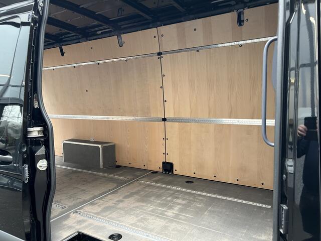 Mercedes-Benz SPRINTER 317 CDI L3 H2 MBUX / Carplay navigatie / Camera / Parkeersensoren / Cruise control / Airco / 270 Graden achterdeuren