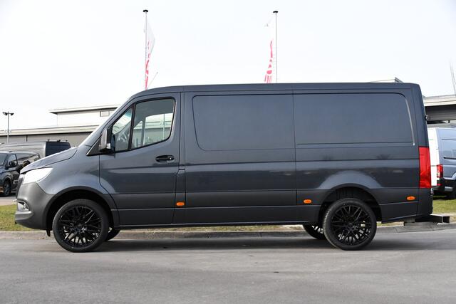 Mercedes-Benz SPRINTER 316 2.2 CDI L2H1 PB Edition Adaptieve Cruise, 3500KG Trekhaak, Carplay, 164PK, Automaat, Multimedia, Dodehoek, Mbux, UNIEK!