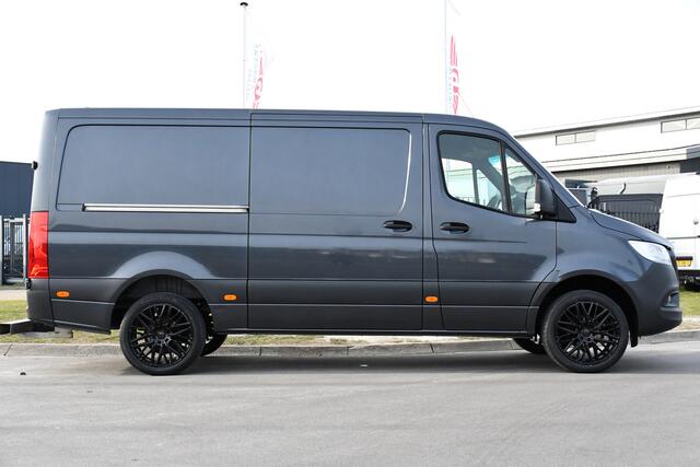 Mercedes-Benz SPRINTER 316 2.2 CDI L2H1 PB Edition Adaptieve Cruise, 3500KG Trekhaak, Carplay, 164PK, Automaat, Multimedia, Dodehoek, Mbux, UNIEK!