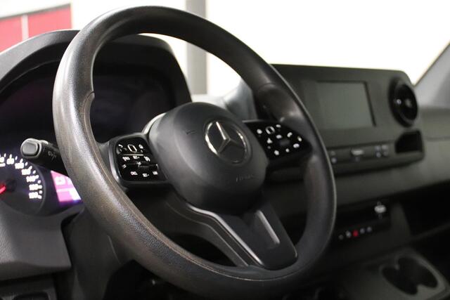 Mercedes-Benz SPRINTER 315 1.9 CDI L3H2 AUTOMAAT ACHTERUITRIJCAMERA Mercedes-Benz Sprinter 315 1.9 CDI L4H2 ACHTERUIRIJCAMERA