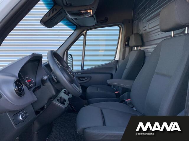 Mercedes-Benz SPRINTER 315CDI 150pk L3H2 Automaat Climatronic Navigatie Camera CarPlay Keyless Cruise SideBar Dodehoek-Assistent Laadruimtebekleding Brandblusser Bijrijdersbank