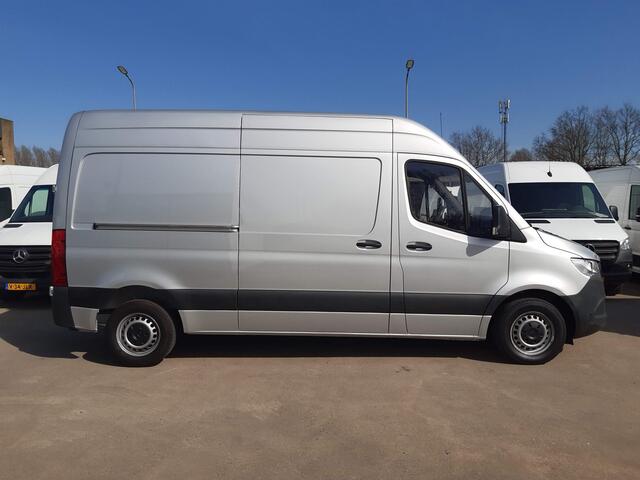 Mercedes-Benz SPRINTER L2H2 103 Kw/ 140Pk Autm. Airco Achteruitrijcamera Parkeersensors
