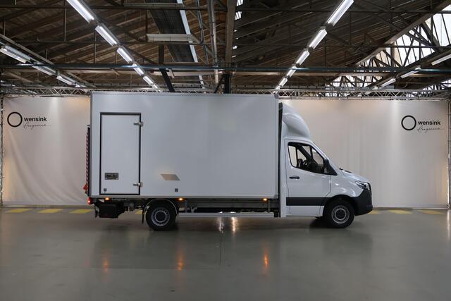Mercedes-Benz SPRINTER 317 CDI L3 Select | Bakwagen met Laadklep | Navigatie | Bluetooth | Airco | Keyless Go | Bakwagen | Laadklep | 3-zits | Certified