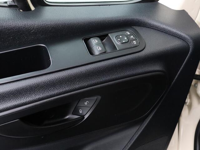 Mercedes-Benz SPRINTER 317CDI 9G-Tronic Automaat L2H2 | Led | 10" Mbux Navigatie+Camera | 3-Persoons | Trekhaak
