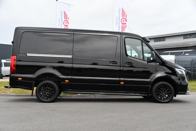 Mercedes-Benz SPRINTER 319 3.0 CDI L2H1 AMG Edition Adaptieve Cruise, 360 Camera, LED, Leder, 10,5" Mbux, NAVI, Carplay, Stoelverwarming, BOM VOL!
