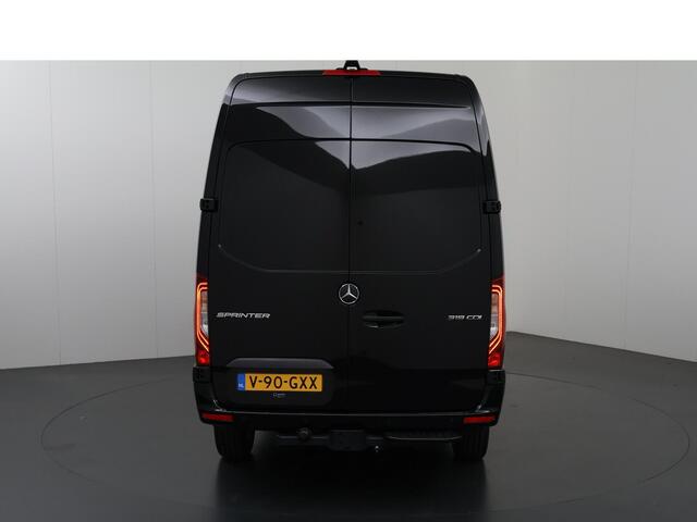 Mercedes-Benz SPRINTER 319 CDI L2 H2 | Aut. | SELECT | LED LAMPEN | 3500KG AHW VOORBEREIDING | METALLIC | NAVIGATIE | CAMEAR | CRUISE CONTROL | AIRCO | GEVEERDE BESTUURDERSSTOEL | LICHTMETALEN WIELEN | BIJRIJDERSBANK