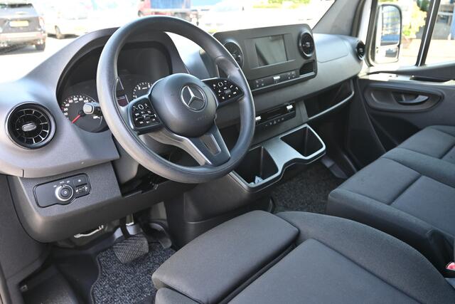 Mercedes-Benz SPRINTER 317 CDI L2H2 RWD 3500kg Trekhaak, MBUX navigatie met camera, Dodehoek assyst