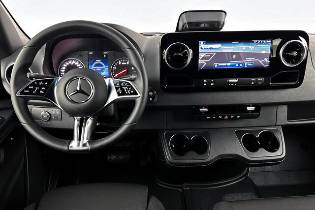 Mercedes-Benz SPRINTER 319 CDI L2H2 Dubbel Cabine | Automaat | Dubbel schuifdeur | Led | Camera | Adaptief cruise control | Trekhaak 3,5T | Verwarmde stoelen