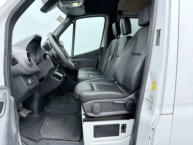 Mercedes-Benz SPRINTER 319 1.9 CDI Automaat L3H2 Dubbele Cabine Mercedes ME MBUX Climate Control Camera Navigatie Trekhaak DOKA DC