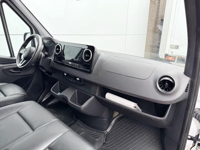 Mercedes-Benz SPRINTER 319 1.9 CDI Automaat L3H2 Dubbele Cabine Mercedes ME MBUX Climate Control Camera Navigatie Trekhaak DOKA DC