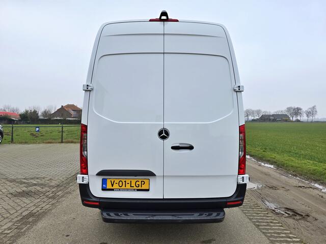 Mercedes-Benz SPRINTER 317 1.9 CDI L2 H2 RWD - 170 Pk - Euro 6 - AUTOMAAT - MBUX - ParkeerCamera - StoelVerwarming