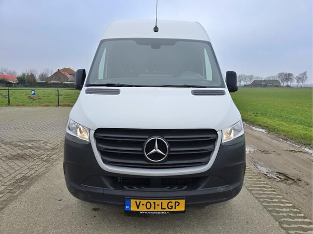 Mercedes-Benz SPRINTER 317 1.9 CDI L2 H2 RWD - 170 Pk - Euro 6 - AUTOMAAT - MBUX - ParkeerCamera - StoelVerwarming