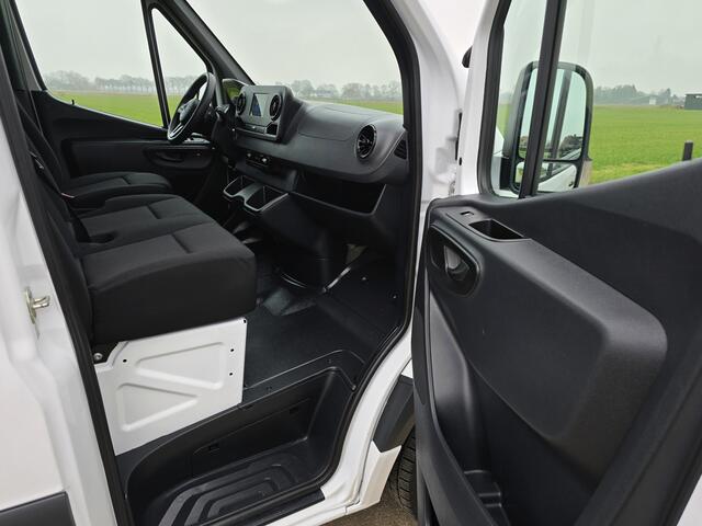 Mercedes-Benz SPRINTER 317 1.9 CDI L2 H2 RWD - 170 Pk - Euro 6 - AUTOMAAT - MBUX - ParkeerCamera - StoelVerwarming