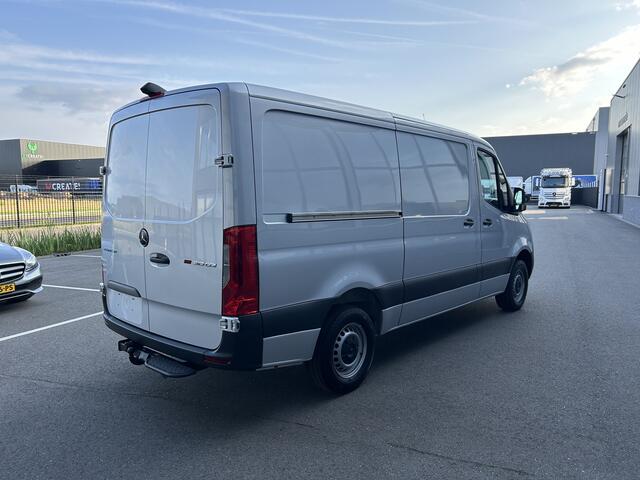 Mercedes-Benz SPRINTER 315 CDI L2 H1 RWD / Trekhaak / MBUX / Camera / Carplay navigatie / Airco / 270 Graden achterdeuren