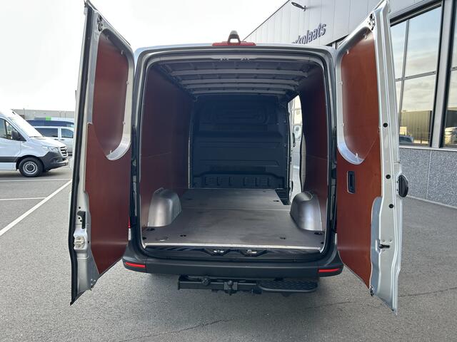 Mercedes-Benz SPRINTER 315 CDI L2 H1 RWD / Trekhaak / MBUX / Camera / Carplay navigatie / Airco / 270 Graden achterdeuren
