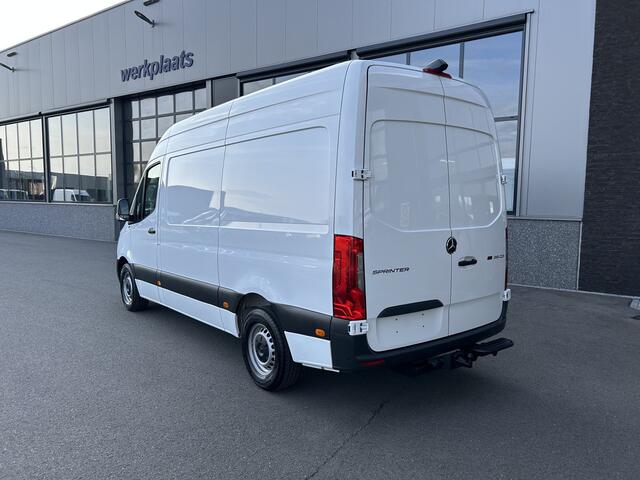 Mercedes-Benz SPRINTER 319 CDI L2 H2 3.0 V6 / 3500KG Trekhaak / 360 Camera / MBUX / Navigatie / Cruise control / Airco / 270 Graden achterdeuren