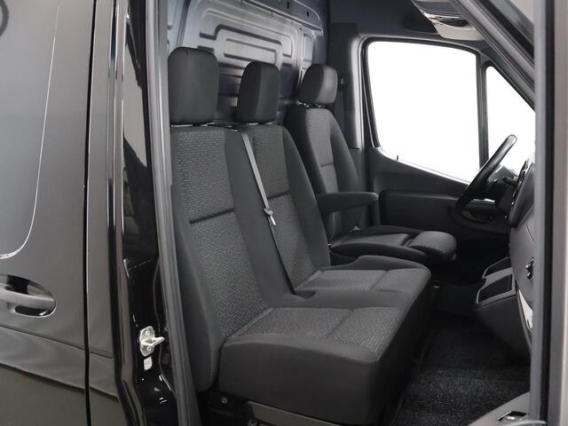 Mercedes-Benz SPRINTER 316 CDI Aut. | L2 H2 | Navigatie | Parkeercamera | Airco | Keyless Go | 3-zits