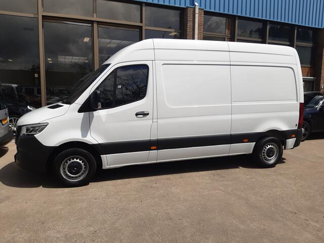Mercedes-Benz SPRINTER 315 CDI 150Pk L2H2 Automaat Cruisecontrol Airco MBux Achteruitrijcamera