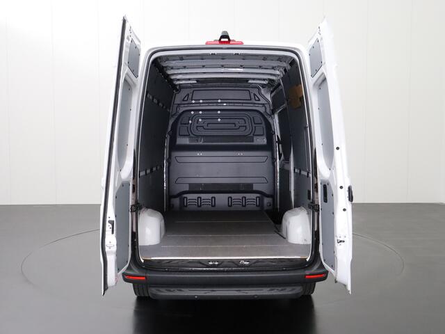 Mercedes-Benz SPRINTER 317CDI 9G-Tronic Automaat L2H2 | Distronic | Led | Led | Touchscreen | Camera | Betimmering