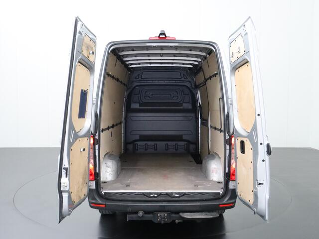 Mercedes-Benz SPRINTER 316CDI Automaat L2H2 | 3500Kg Trekhaak | Navigatie | Camera | 3-Persoons | Airco | Cruise