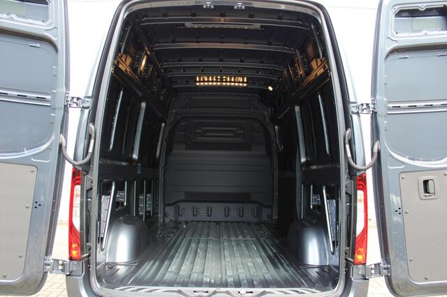 Mercedes-Benz SPRINTER 317 L2H2 3.5t RWD AT