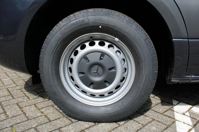 Mercedes-Benz SPRINTER 317 L2H2 3.5t RWD AT