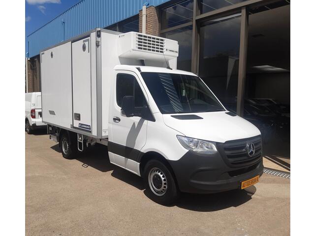 Mercedes-Benz SPRINTER 317 CDI Koelwagen / Vrieswagen 380V Stekker Laadklep Zijdeur Automaat