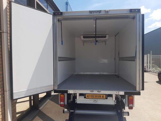 Mercedes-Benz SPRINTER 317 CDI Koelwagen / Vrieswagen 380V Stekker Laadklep Zijdeur Automaat