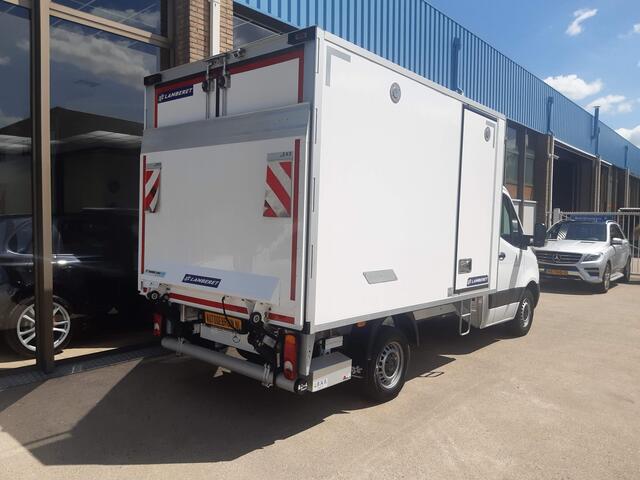 Mercedes-Benz SPRINTER 317 CDI Koelwagen / Vrieswagen 380V Stekker Laadklep Zijdeur Automaat