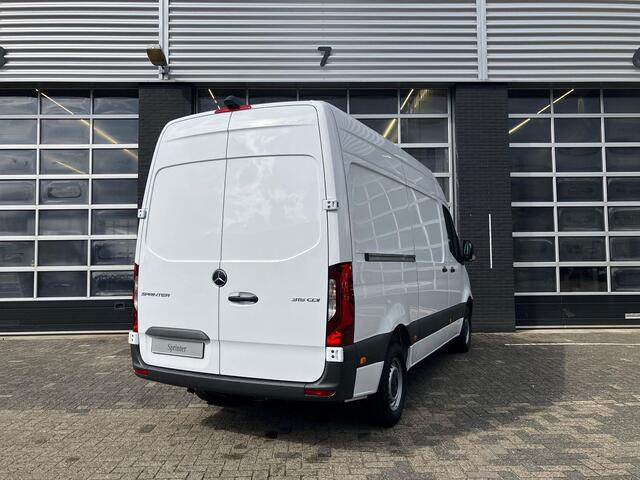 Mercedes-Benz SPRINTER 315 CDI L2H2 AUTOMAAT | Trekhaak | Achteruitrijcamera | 2x Schuifdeur | LED Koplampen | Navigatie | Breed Display | Cruise Control | Climate Control | Wandbescherming | Vloerbescherming | Trekhaak |