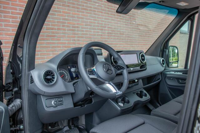 Mercedes-Benz SPRINTER 319 1.9 CDI 191PK L2H2 Pro ** BPM VOORDEEL, NIEUW ** Carplay, Adaptive Cruise, Stoelverwarming, Full LED.