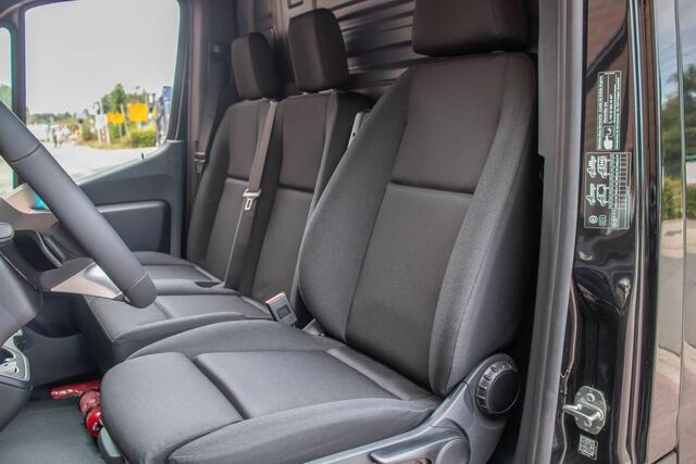 Mercedes-Benz SPRINTER 319 1.9 CDI 191PK L2H2 Pro ** BPM VOORDEEL, NIEUW ** Carplay, Adaptive Cruise, Stoelverwarming, Full LED.