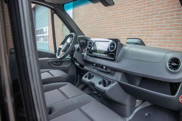 Mercedes-Benz SPRINTER 319 1.9 CDI 191PK L2H2 Pro ** BPM VOORDEEL, NIEUW ** Carplay, Adaptive Cruise, Stoelverwarming, Full LED.