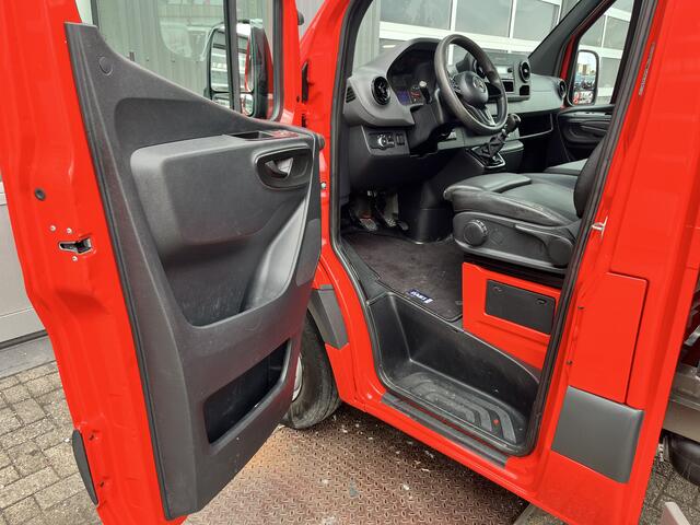 Mercedes-Benz SPRINTER 514 2.2 CDI Kipper Airco Trekhaak 3500kg trekgewicht Telefoonverbinding 3-Persoons Gereedschapskist Kieper Open laadbak Bpm vrij voor particulier gebruik!!