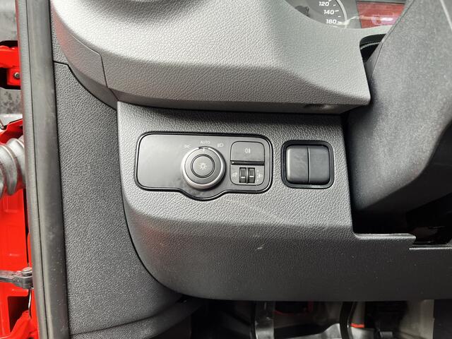 Mercedes-Benz SPRINTER 514 2.2 CDI Kipper Airco Trekhaak 3500kg trekgewicht Telefoonverbinding 3-Persoons Gereedschapskist Kieper Open laadbak Bpm vrij voor particulier gebruik!!