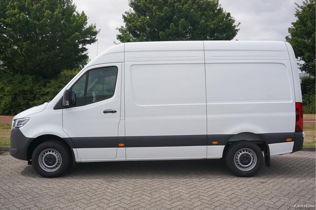 Mercedes-Benz SPRINTER 317CDI Pro L2H2 BPM VRIJ!! 10.25" Mbux Cam, Gev. Stoel, 3.5T Trekgewicht, LED!! NR. A04*