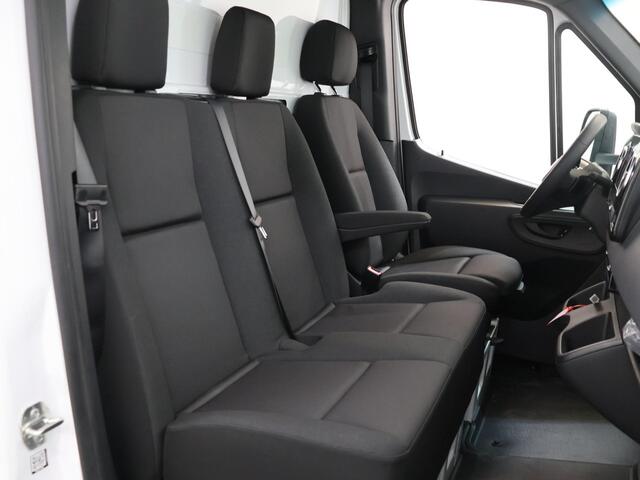 Mercedes-Benz SPRINTER 317 CDI Chassis L3 RWD PRO