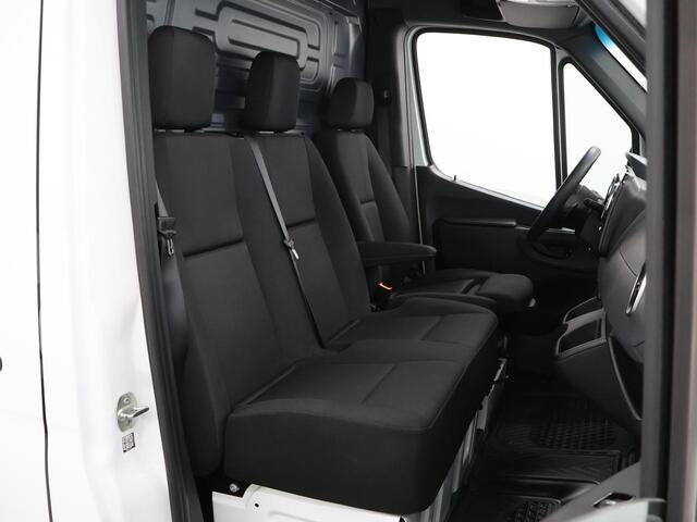Mercedes-Benz SPRINTER 319 CDI L2 H2 | Aut. MBUX 10.25" | Airco | Voorruitverwarming | Parkeercamera | LED koplampen | Stoelverwarming | Certified