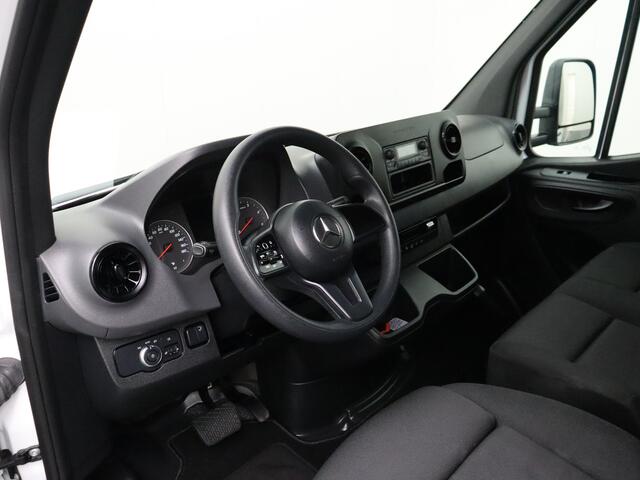 Mercedes-Benz SPRINTER 515CDI 9G-Tronic Automaat Bakwagen+Laadklep | Airco | Cruise | 3-Persoons
