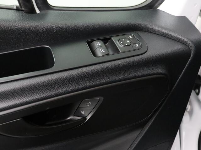 Mercedes-Benz SPRINTER 515CDI 9G-Tronic Automaat Bakwagen+Laadklep | Airco | Cruise | 3-Persoons