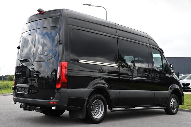 Mercedes-Benz SPRINTER 519 V6 3.0 CDI DC L2H2 Black Edition Luchtvering, 360 Camera, 3500kg Trekhaak, Dubbel Cabine, 190PK, 10,5'' Mbux, NAVI, Automaat, UNIEK!